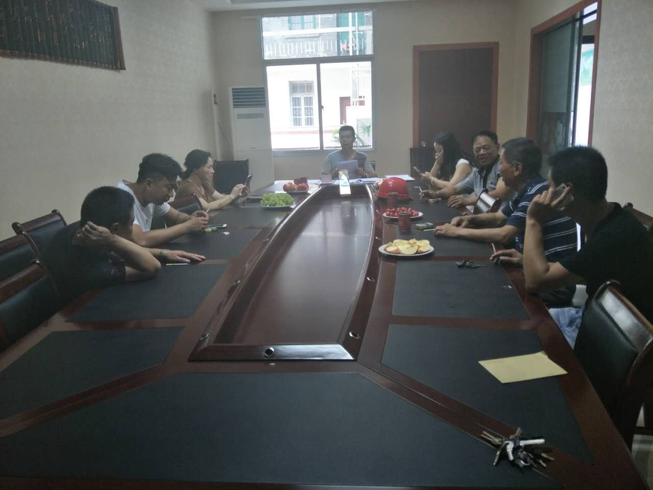 2017年7月1日黨員會(huì)議《會(huì)議主題：一、學(xué)習(xí)廖俊波找差距、抓落實(shí)主題組織生活會(huì)。二、學(xué)習(xí)袁毅同志在學(xué)習(xí)廖俊波同志先進(jìn)事跡座談會(huì)上的講話。三、劉云山在福建調(diào)研時(shí)強(qiáng)調(diào)學(xué)習(xí)弘揚(yáng)廖俊波同志崇高精神在為民實(shí)干中發(fā)揮先鋒模范作用的文章?！? onmousewheel=