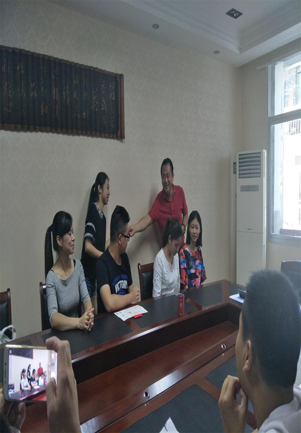 福建易順建筑工程有限公司2017年第一屆：“金秋助學，學子圓夢，誠信你我，感恩社會”