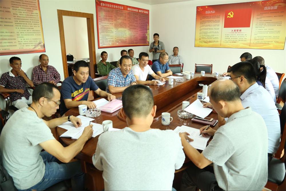 福建易順建筑工程有限公司“互動(dòng)聯(lián)動(dòng)、掛鉤幫扶”招沙甲村貧困戶捐贈(zèng)儀式