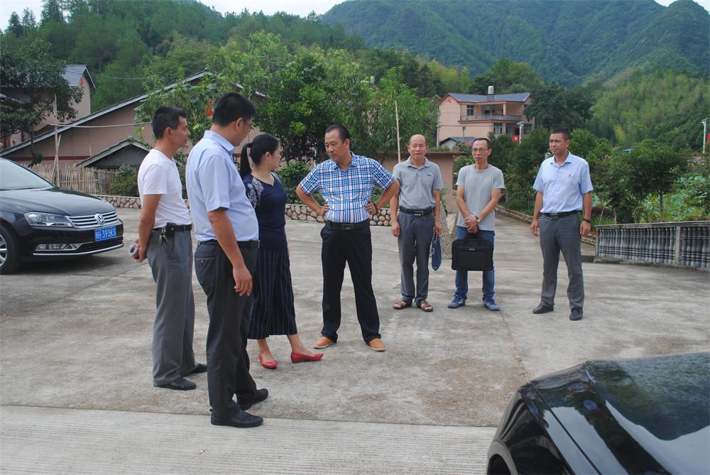 福建易順建筑工程有限公司“互動(dòng)聯(lián)動(dòng)、掛鉤幫扶”招沙甲村貧困戶捐贈(zèng)儀式