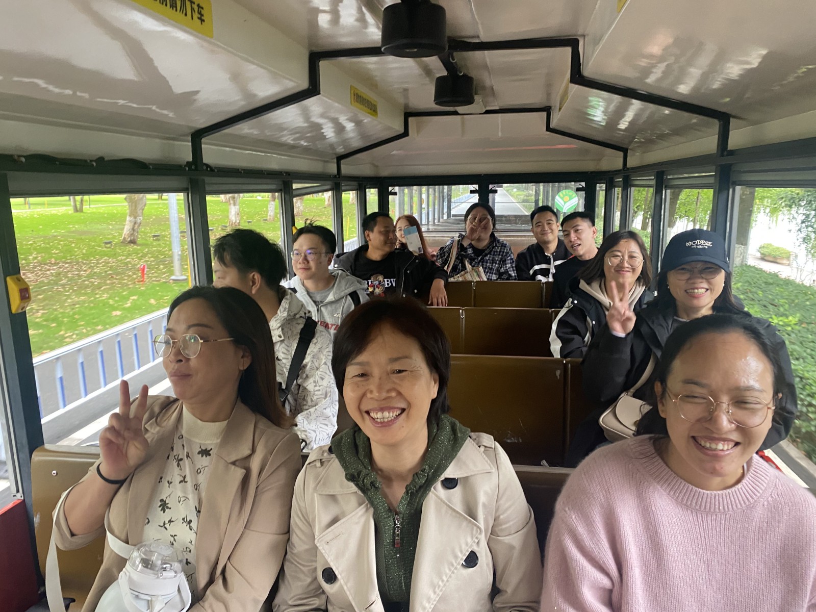 易順建工集團有限公司5天湖南團建旅行圓滿結(jié)束！