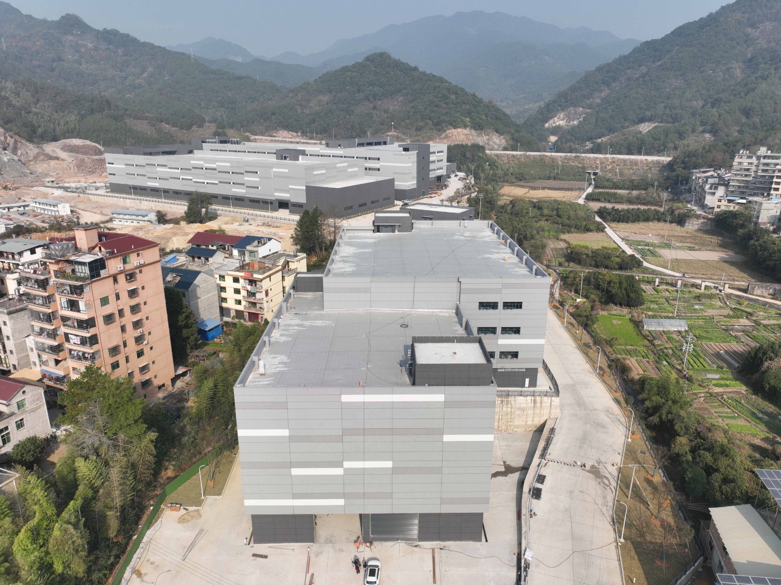 福建松溪經(jīng)濟開發(fā)區(qū)東園新型紡織專業(yè)園標(biāo)準(zhǔn)化廠房項目一期已完工，準(zhǔn)備驗收