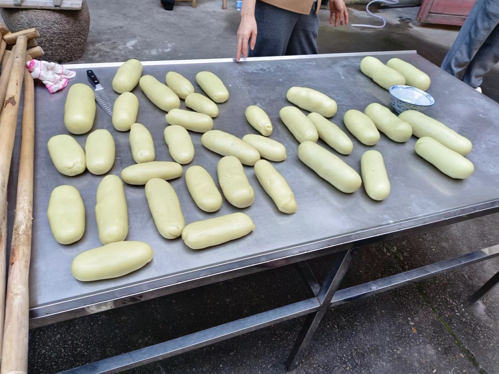 易順建工集團(tuán)：體驗(yàn)黃粿制作，傳承傳統(tǒng)文化