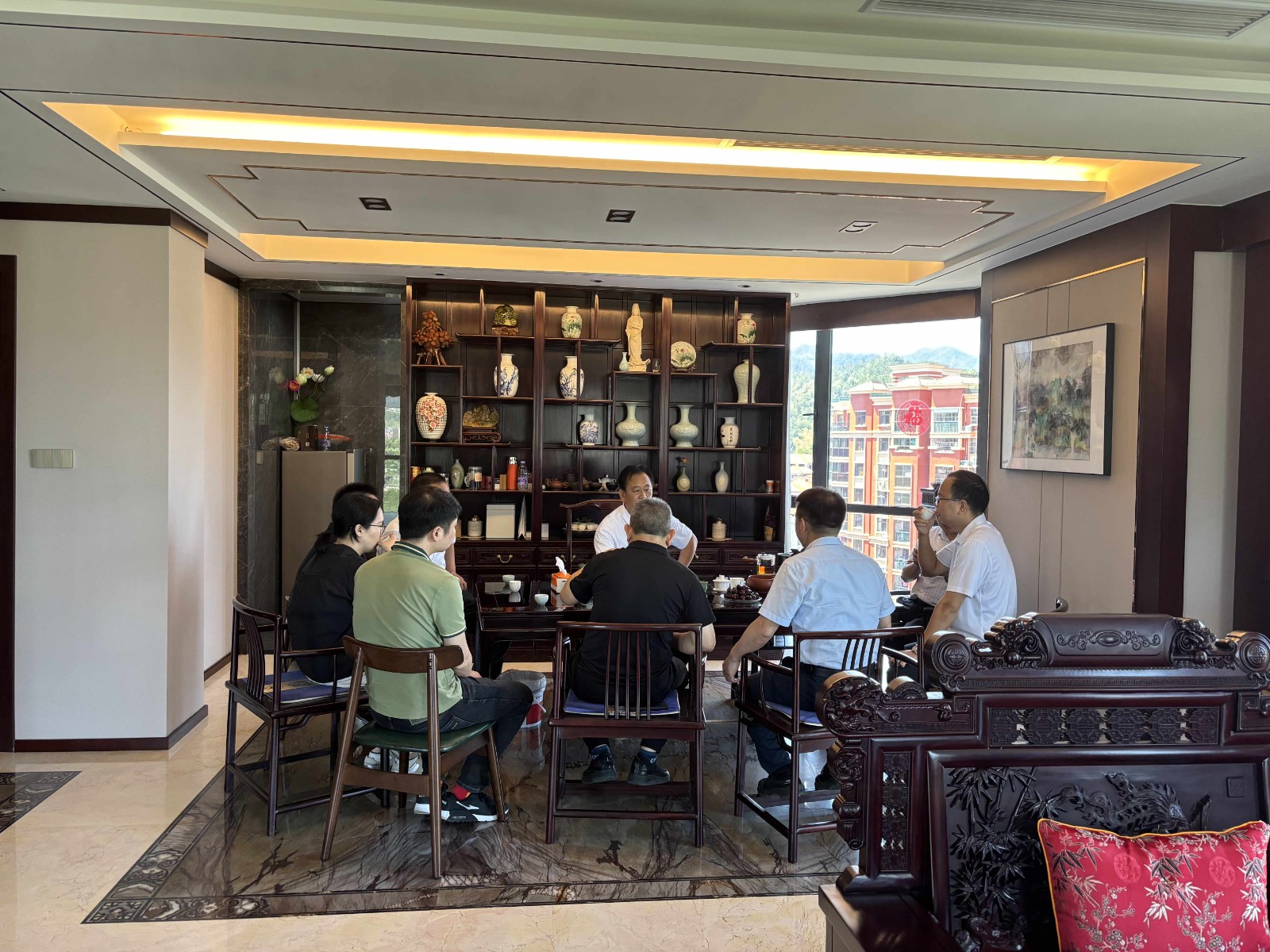 南平市住建局領(lǐng)導(dǎo)蒞臨易順建工集團(tuán)有限公司，共話建筑行業(yè)新機(jī)遇與挑戰(zhàn)