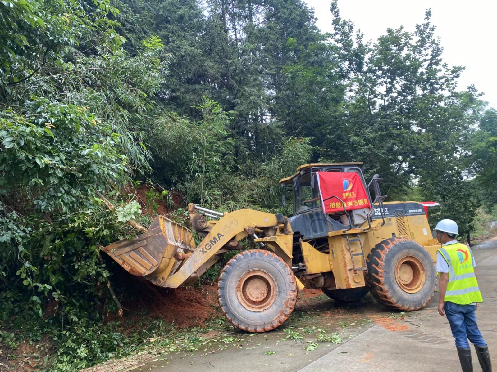 易順搶險顯擔(dān)當(dāng)，傳遞社會正能量