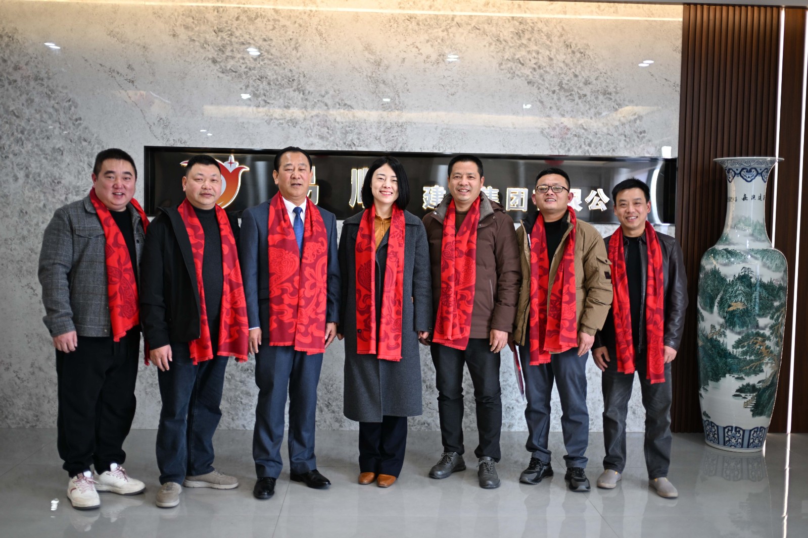 喜報(bào)！易順建工集團(tuán)有限公司李易順董事長連任松源街道商會(huì)第二屆會(huì)長